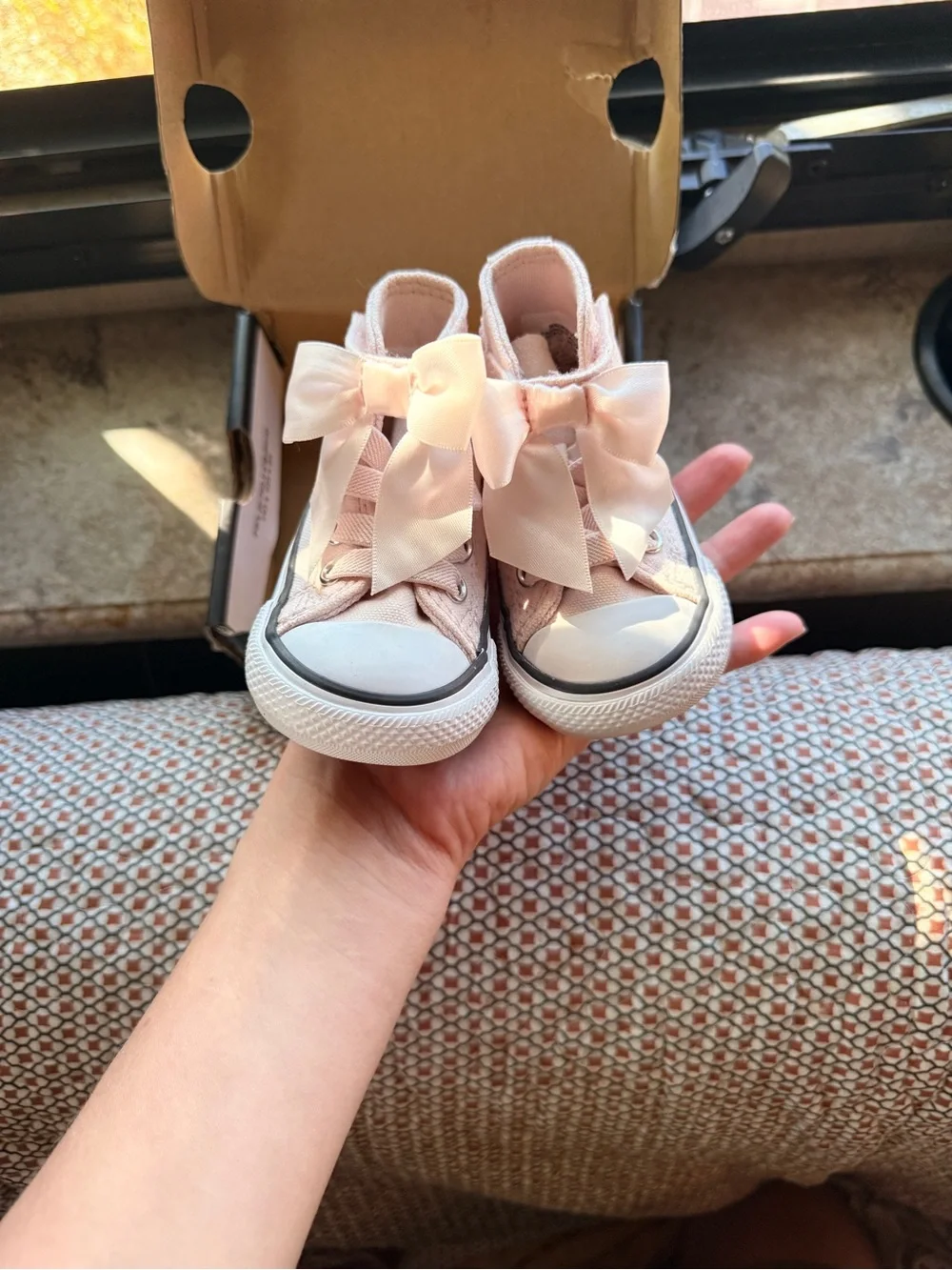 Converse never worn